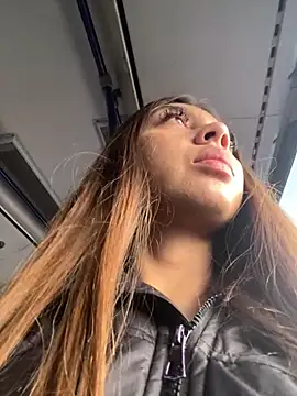 Sara-cooper2 online show from 12/04/25, 07:11