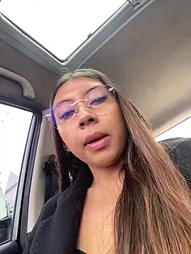 Sara-cooper2 online show from 12/22/25, 05:10