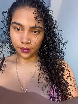 Snapshot of SophieD chatting on 05/19/26, 12:11 SophieD online show from 05/19/26, 12:11