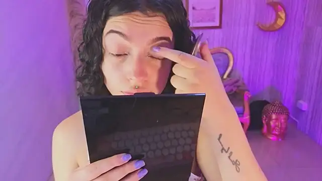 Snapshot of valkiria_ardent_s chatting on 02/14/26, 01:08 valkiria ardent s online show from 02/14/26, 01:08