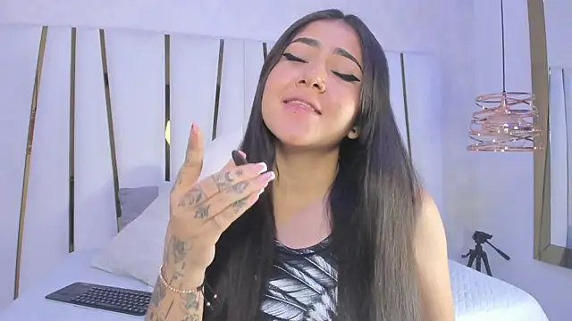 bonnie sm online show from 09/25/25, 07:17