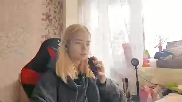 Witching Moon online show from 10/14/25, 07:31