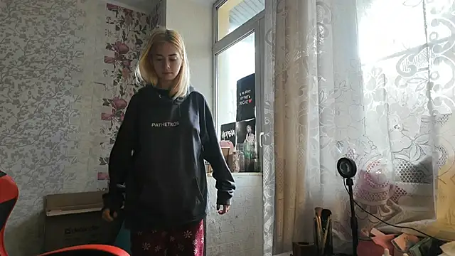 Witching Moon online show from 10/16/25, 07:31