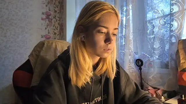 Witching Moon online show from 10/17/25, 07:11