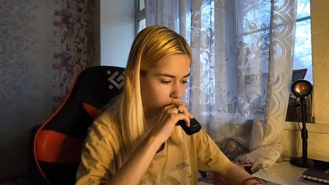 Witching Moon online show from 11/12/25, 07:31