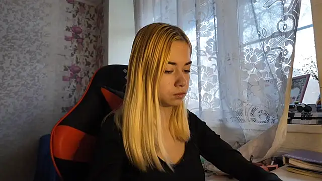 Witching Moon online show from 11/14/25, 07:40