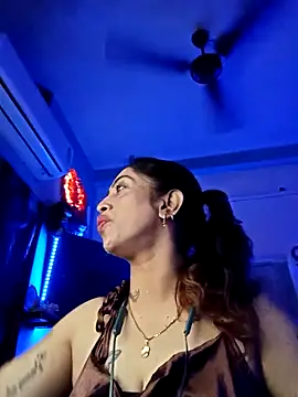 Love Beauty01 online show from 02/08/26, 06:55