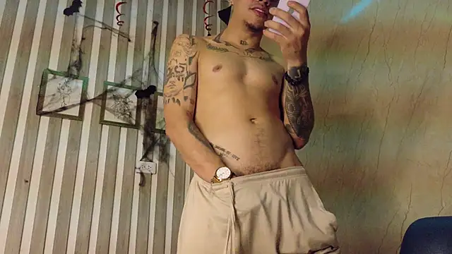 AlphaMasterXxx online show from 10/19/25, 08:59