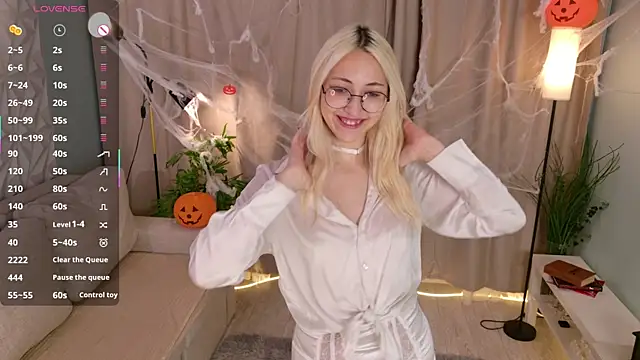 Snapshot of Marry_sharp chatting on 11/01/25, 09:28 Marry sharp online show from 11/01/25, 09:28