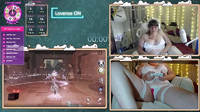 Snapshot of ithuriella chatting on 10/14/25, 02:56 ithuriella online show from 10/14/25, 02:56