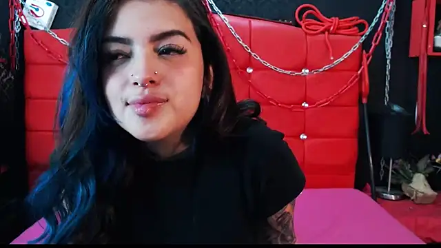 MaviceMur online show from 11/28/25, 12:02