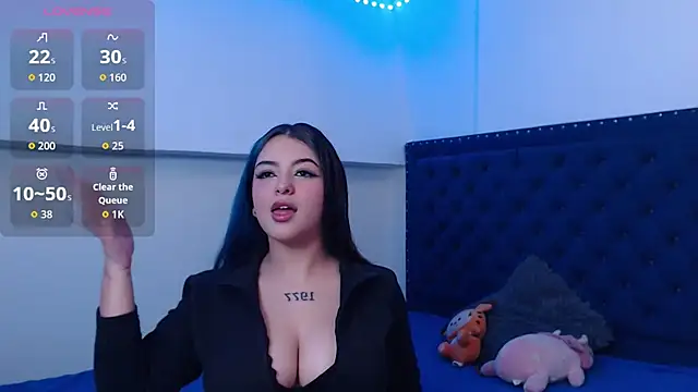 MaviceMur online show from 12/15/25, 07:51