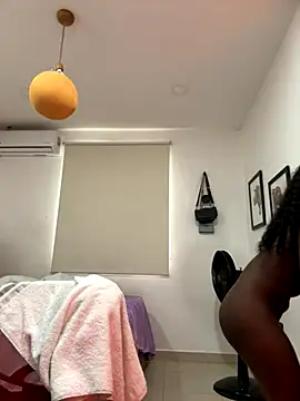 EmilyKisx online show from 09/29/25, 02:00