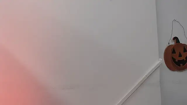 Lizbeth Rouse online show from 10/25/25, 10:23