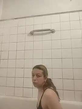 TheBunnyAndTheMaster online show from 04/23/26, 11:51