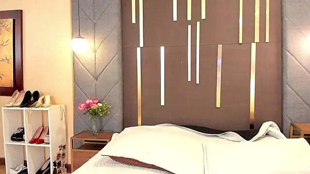 OliviGrace online show from 02/16/26, 09:22