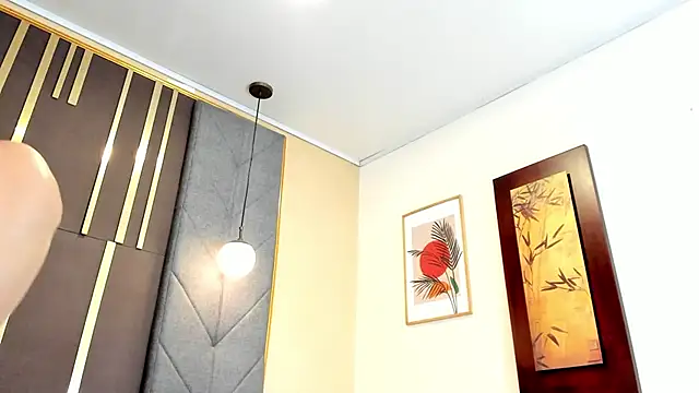 OliviGrace online show from 04/21/26, 02:51