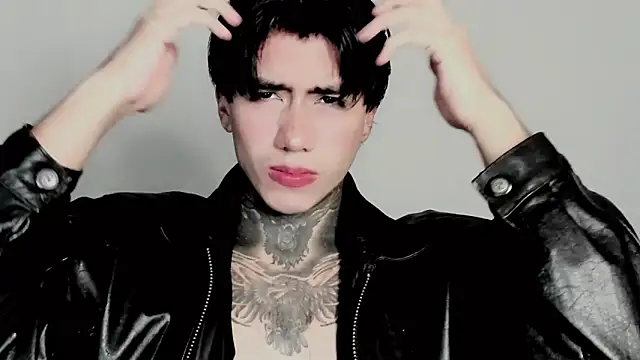 Snapshot of Alex_bdsmz chatting on 11/01/25, 01:24 Alex bdsmz online show from 11/01/25, 01:24