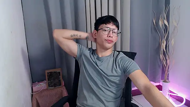 pinkcock froi2305 online show from 04/14/26, 01:50