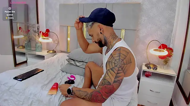 Snapshot of Valentiinoss chatting on 09/11/25, 08:31 Valentiinoss online show from 09/11/25, 08:31