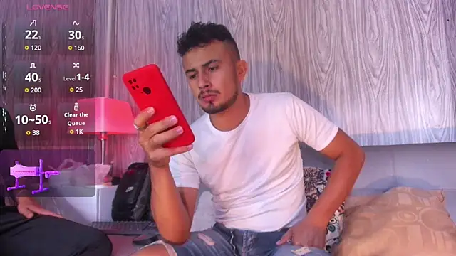 Snapshot of Valentiinoss chatting on 10/10/25, 08:52 Valentiinoss online show from 10/10/25, 08:52