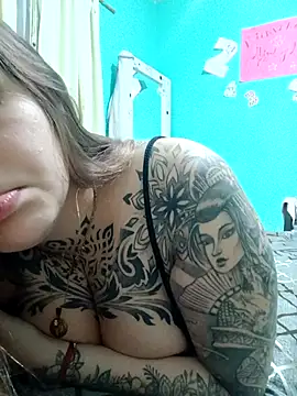 Snapshot of abi2032 chatting on 10/14/25, 06:47 abi2032 online show from 10/14/25, 06:47