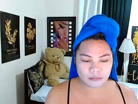 TSbrianaHugeCock online show from 03/14/26, 01:49