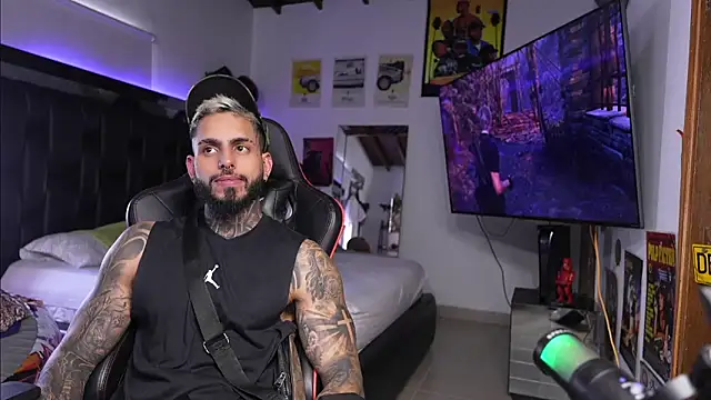 logan hugh8 online show from 03/14/26, 04:01