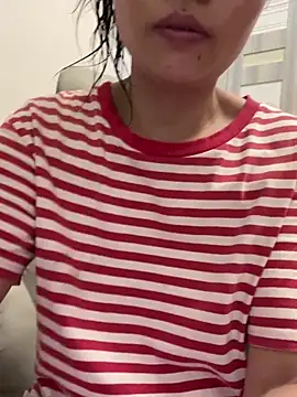 Snapshot of coco-o chatting on 09/22/25, 01:35 coco-o online show from 09/22/25, 01:35