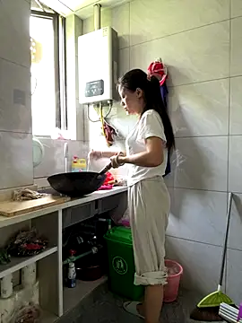 Snapshot of coco-o chatting on 09/28/25, 03:34 coco-o online show from 09/28/25, 03:34