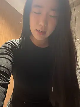 luluya1314 online show from 11/27/25, 02:13