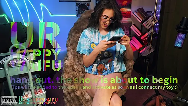 urhappywaifu online show from 04/21/26, 03:02