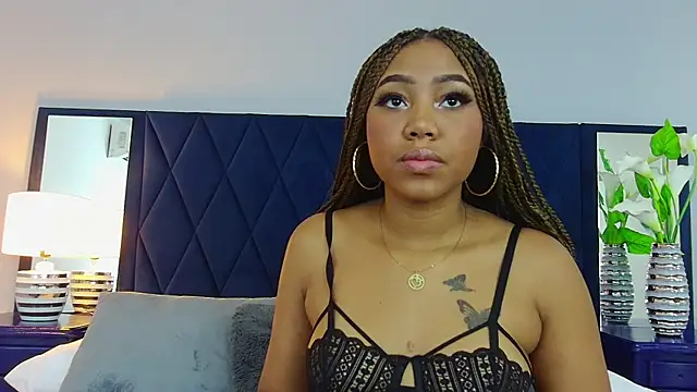 Snapshot of AngelaRoberts chatting on 09/13/25, 03:50 AngelaRoberts online show from 09/13/25, 03:50