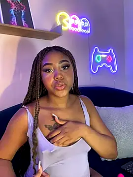 Snapshot of AngelaRoberts chatting on 09/28/25, 04:56 AngelaRoberts online show from 09/28/25, 04:56