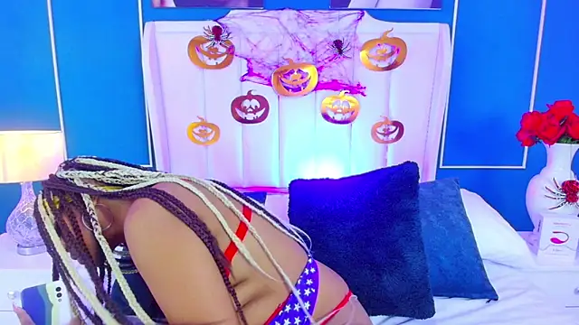 Snapshot of AngelaRoberts chatting on 10/30/25, 04:03 AngelaRoberts online show from 10/30/25, 04:03