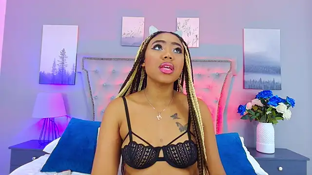 Snapshot of AngelaRoberts chatting on 11/09/25, 04:22 AngelaRoberts online show from 11/09/25, 04:22