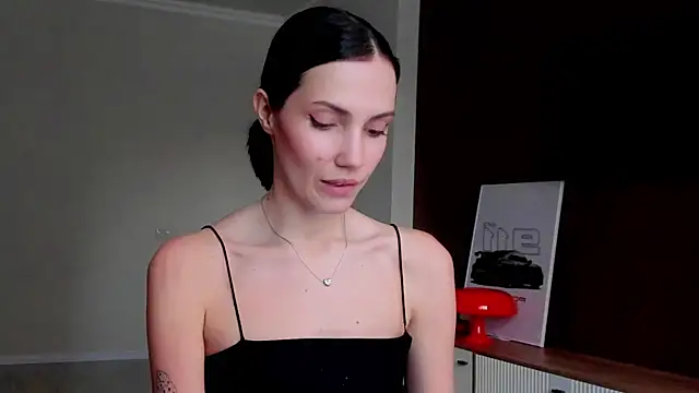 Snapshot of AdeleShinemm chatting on 11/14/25, 09:41 AdeleShinemm online show from 11/14/25, 09:41