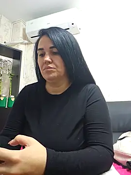 VickyDivinee online show from 09/18/25, 05:15