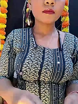 Snapshot of Horny_Ishika chatting on 02/19/26, 04:14 Horny Ishika online show from 02/19/26, 04:14