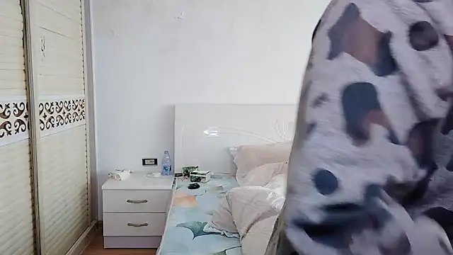 xxz98 online show from 12/15/25, 07:12