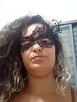 RaphinhaSanches online show from 12/17/25, 09:32