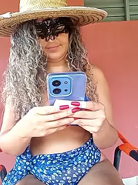 RaphinhaSanches online show from 02/21/26, 02:07