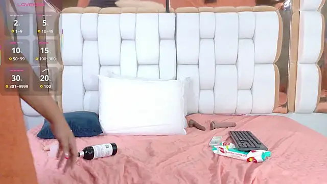 Daddyfavouritegirl online show from 11/18/25, 08:08