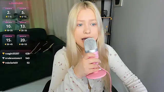 Snapshot of Millie_Vanillies chatting on 09/20/25, 09:38 Millie Vanillies online show from 09/20/25, 09:38