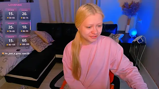 Snapshot of Millie_Vanillies chatting on 11/20/25, 04:51 Millie Vanillies online show from 11/20/25, 04:51