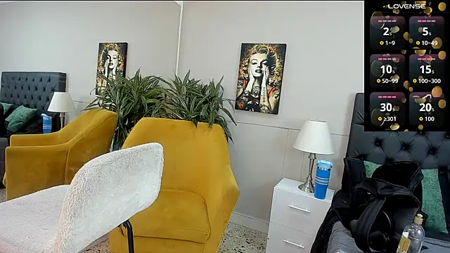 Snapshot of emilio_brandon chatting on 10/21/25, 10:38 emilio brandon online show from 10/21/25, 10:38