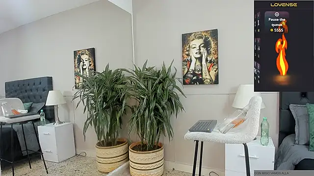 Snapshot of emilio_brandon chatting on 10/31/25, 11:00 emilio brandon online show from 10/31/25, 11:00