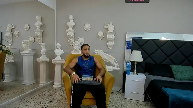 Snapshot of emilio_brandon chatting on 11/26/25, 10:05 emilio brandon online show from 11/26/25, 10:05