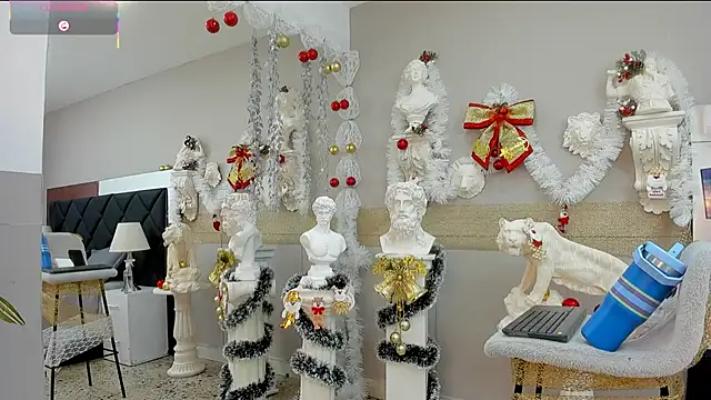 Snapshot of emilio_brandon chatting on 12/05/25, 11:30 emilio brandon online show from 12/05/25, 11:30