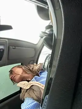  JessyRey  online show from 10/09/25, 08:12